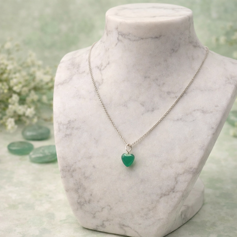 Damen Kette mit Herzanhänger / 925er Silber / Chalzedon / edel feminin