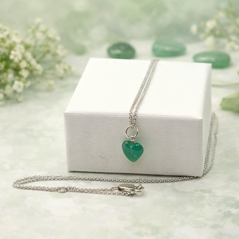 Damen Kette mit Herzanhänger / 925er Silber / Chalzedon / edel feminin