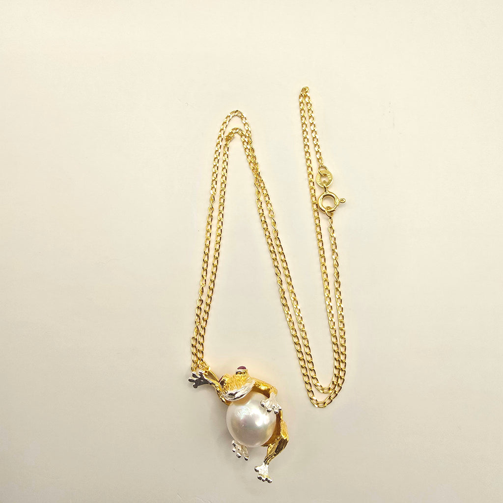Damen Kette mit Anhänger Froschkönig / Principe Incantato / Süßwasserperle / 925er Silber vergoldet